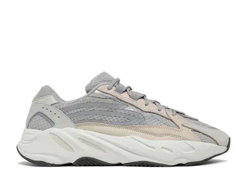 YEEZY 700