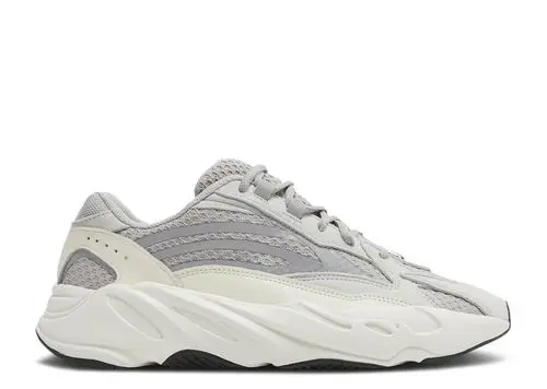 YEEZY 700