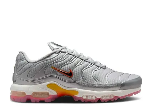 NIKE AIRMAX PLUS