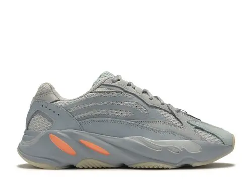 YEEZY 700