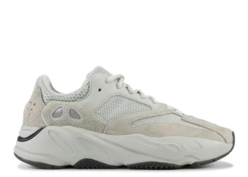 YEEZY 700
