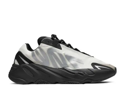 YEEZY 700