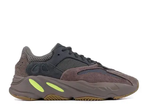 YEEZY 700