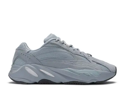 YEEZY 700