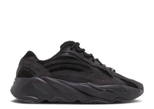 YEEZY 700